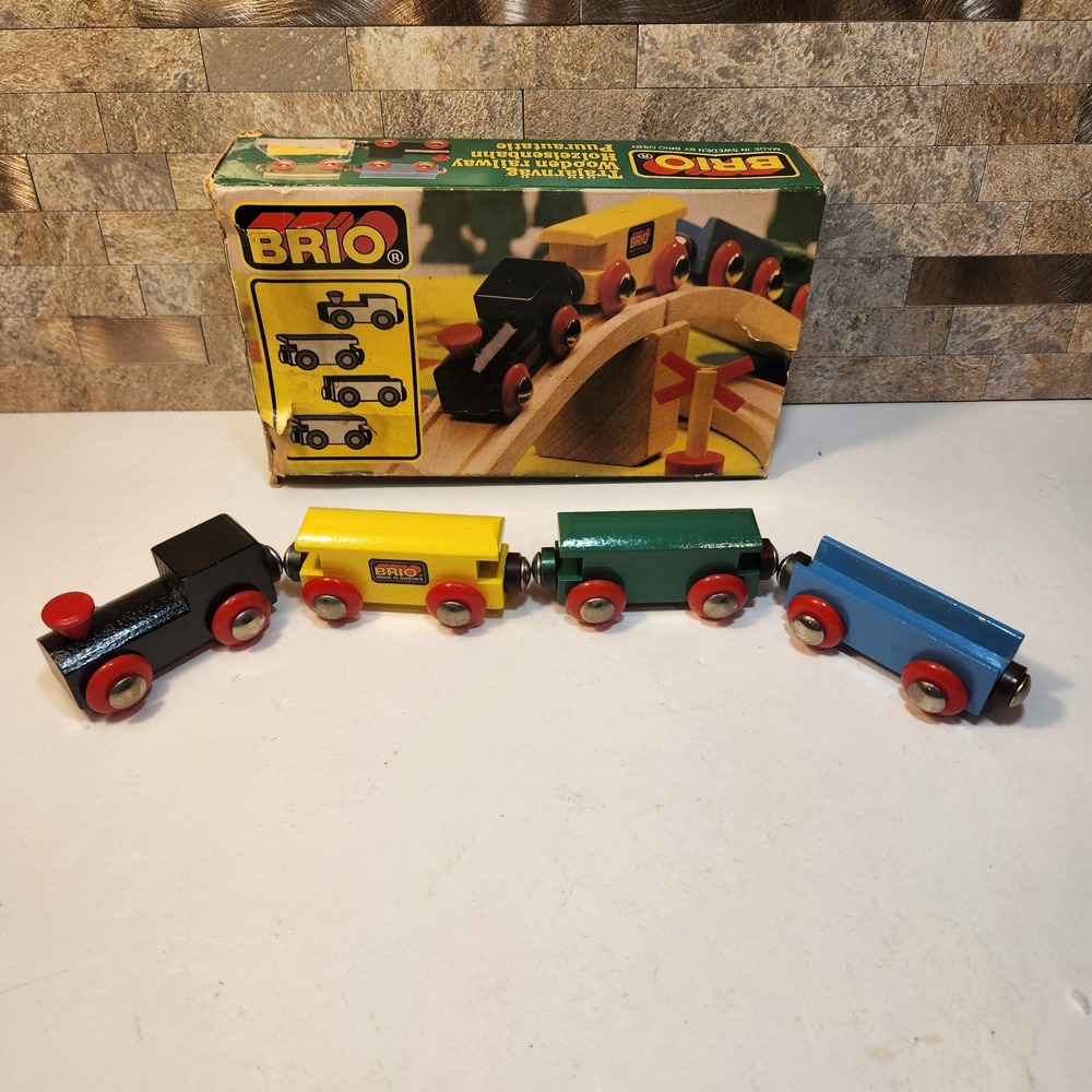 Vintage BRIO Wooden Magnetic‎ Passenger Train Set 3316 Made in Sweden 4 Pieces